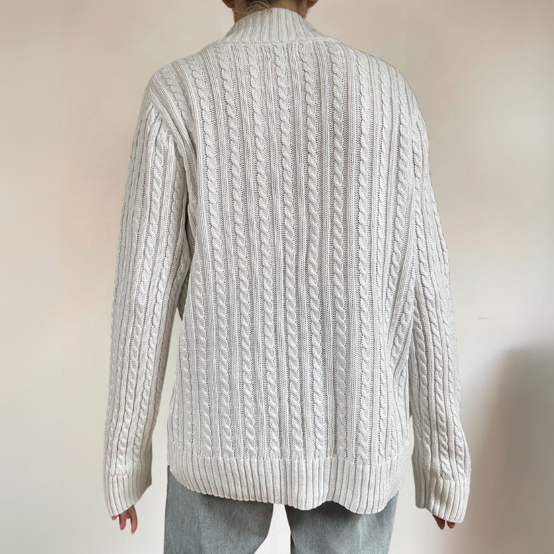 White Jumper UK16