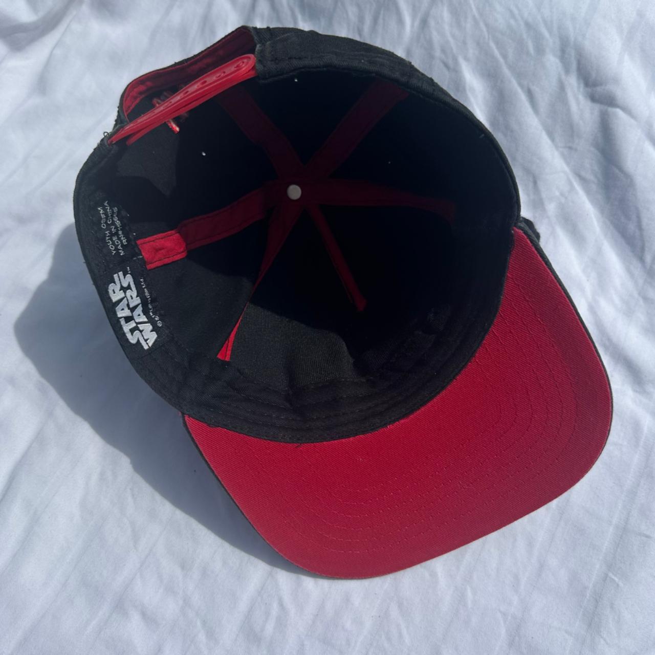 Star Wars Men's Black and Red Hat